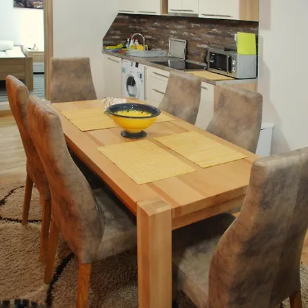 شقة Lux Apartman Leka *