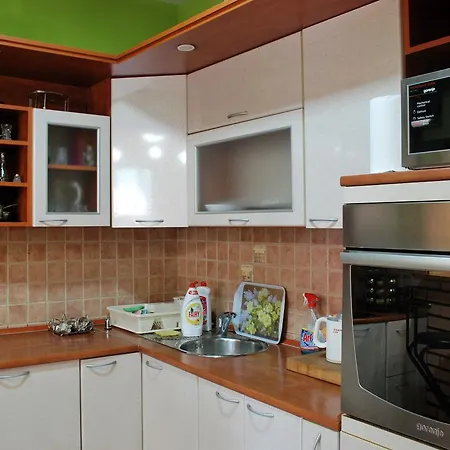 Lux Apartman Leka شقة